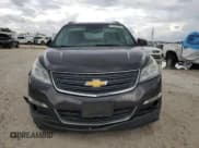 ✅ 2017 Chevrolet Traverse LS • VIN: 1GNKRFKD1HJ260339 • Lot: 70948874. Wystawiony na Copart z przebiegiem 187 263 mil. Bezpłatny archiwum sprzedaży aukcyjnych z USA i szczegółowy raport historii pojazdu na DreamBid. Zdjęcie 5.
