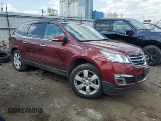 ✅ 2017 Chevrolet Traverse LT • VIN: 1GNKRGKD7HJ337155 • Lot: 62848194. Wystawiony na Copart z przebiegiem Nie podano. Bezpłatny archiwum sprzedaży aukcyjnych z USA i szczegółowy raport historii pojazdu na DreamBid. Zdjęcie 4.