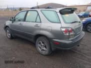 ✅ 2002 Lexus RX 300 • VIN: JTJHF10UX20263087 • Lot: 43739716. Wystawiony na IAAI z przebiegiem 278 771 mil. Bezpłatny archiwum sprzedaży aukcyjnych z USA i szczegółowy raport historii pojazdu na DreamBid. Zdjęcie 3.