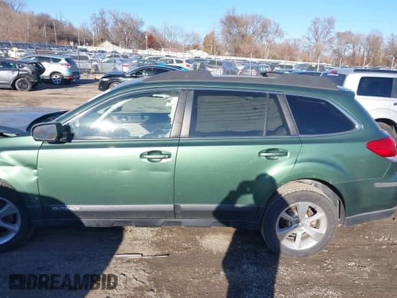 ✅ 2014 Subaru Outback Limited • VIN: 4S4BRBLC2E3214229 • Lot: 43810938. Wystawiony na IAAI z przebiegiem 123 599 mil. Bezpłatny archiwum sprzedaży aukcyjnych z USA i szczegółowy raport historii pojazdu na DreamBid. Zdjęcie 15.