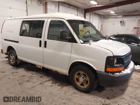 ✅ 2007 Chevrolet Express Cargo • VIN: 1GCFH15T471221715 • Lot: 43837944. Listed on IAAI with 181,108 mi. Free auction sales archive from the USA and detailed vehicle history report at DreamBid. Image 1.