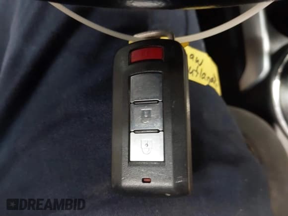 ✅ 2012 Mitsubishi Outlander SE • VIN: JA4AR4AU5CZ009905 • Lot: 43625927. Wystawiony na IAAI z przebiegiem 122 310 mil. Bezpłatny archiwum sprzedaży aukcyjnych z USA i szczegółowy raport historii pojazdu na DreamBid. Zdjęcie 11.