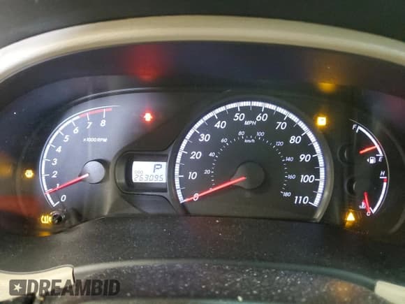 ✅ 2011 Toyota Sienna LE • VIN: 5TDKK3DC8BS052114 • Лот: 89858215. Опубликован ранее на Copart с пробегом 263 095 миль. Бесплатный доступ к архиву аукционных продаж из США и подробный отчёт об истории автомобиля на DreamBid. Изображение 9.