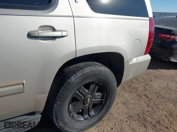 ✅ 2009 Chevrolet Tahoe 1LT • VIN: 1GNEC23379R242816 • Лот: 43647324. Опубликован ранее на IAAI с пробегом 287 115 миль. Бесплатный доступ к архиву аукционных продаж из США и подробный отчёт об истории автомобиля на DreamBid. Изображение 6.