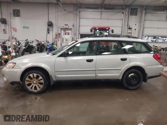 ✅ 2007 Subaru Legacy Outback Basic • VIN: 4S4BP61C176306756 • Lot: 43834863. Listed on IAAI with 207,715 mi. Free auction sales archive from the USA and detailed vehicle history report at DreamBid. Image 12.