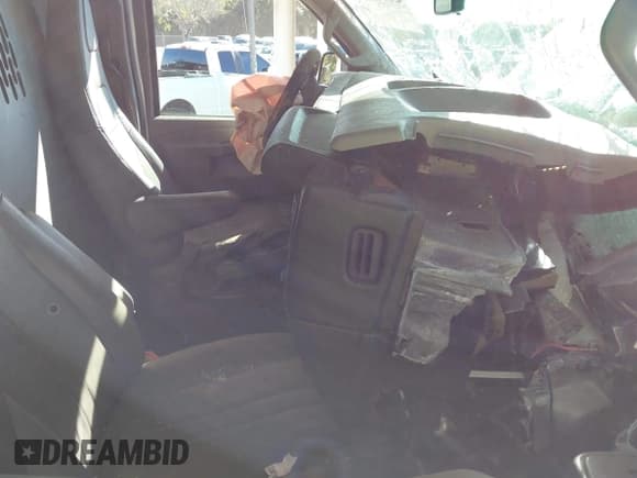 ✅ 2016 Chevrolet Express Cargo • VIN: 1GCZGHFG8G1288053 • Lot: 43574100. Listed on IAAI with 265,261 mi. Free auction sales archive from the USA and detailed vehicle history report at DreamBid. Image 5.