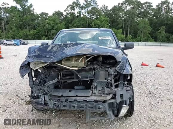 2017 Ram 1500 Tradesman z VIN 3C6JR6AG4HG636931, wystawiony jako Copart lot #60932795 z przebiegiem 157 961 mil mil oraz Szkoda całkowita • Salvage title. Historia ofert i sprzedaży dostępna na DreamBid. Obrazek 14.