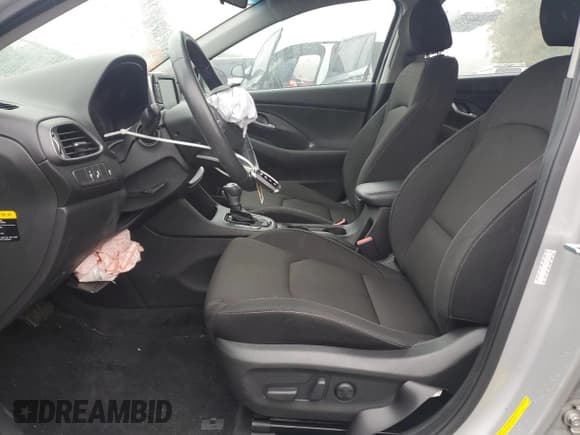 ✅ 2018 Hyundai Elantra • VIN: KMHH35LE0JU029602 • Lot: 90617845. Listed on Copart with 37,718 mi. Free auction sales archive from the USA and detailed vehicle history report at DreamBid. Image 7.