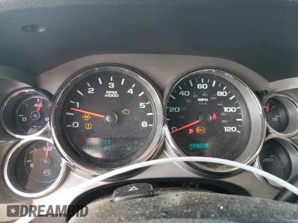 ✅ 2010 Chevrolet Silverado 1500 LT • VIN: 1GCSKSE33AZ133978 • Lot: 71631194. Listed on Copart with 181,170 mi. Free auction sales archive from the USA and detailed vehicle history report at DreamBid. Image 9.