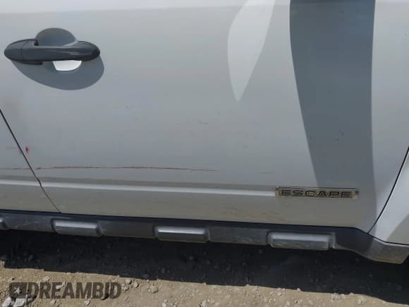 ✅ 2008 Ford Escape XLS • VIN: 1FMCU02Z18KD39486 • Lot: 42311893. Listed on IAAI with 145,210 mi. Free auction sales archive from the USA and detailed vehicle history report at DreamBid. Image 13.