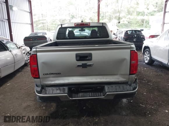 ✅ 2015 Chevrolet Colorado 2WD LT • VIN: 1GCGSBE33F1252089 • Лот: 43429992. Опубликован ранее на IAAI с пробегом 101 471 миль. Бесплатный доступ к архиву аукционных продаж из США и подробный отчёт об истории автомобиля на DreamBid. Изображение 16.