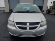 ✅ 2007 Dodge Grand Caravan SE • VIN: 1D4GP24R17B261220 • Lot: 90712405. Wystawiony na Copart z przebiegiem 248 243 mil. Bezpłatny archiwum sprzedaży aukcyjnych z USA i szczegółowy raport historii pojazdu na DreamBid. Zdjęcie 5.