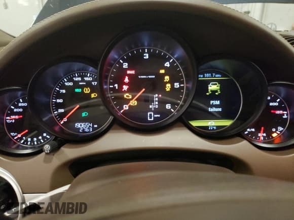 ✅ 2014 Porsche Cayenne Diesel • VIN: WP1AF2A2XELA33218 • Lot: 81865595. Wystawiony na Copart z przebiegiem 190 654 mil. Bezpłatny archiwum sprzedaży aukcyjnych z USA i szczegółowy raport historii pojazdu na DreamBid. Zdjęcie 9.