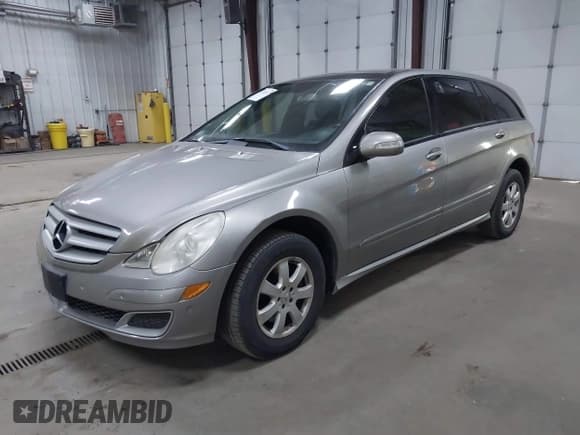 ✅ 2006 Mercedes-Benz R 3.5L • VIN: 4JGCB65EX6A017255 • Лот: 42216340. Опубликован ранее на IAAI с пробегом 169 967 миль. Бесплатный доступ к архиву аукционных продаж из США и подробный отчёт об истории автомобиля на DreamBid. Изображение 2.