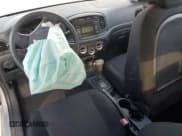 ✅ 2009 Hyundai Accent GS • VIN: KMHCM36C19U137602 • Лот: 61295965. Опубликован ранее на Copart с пробегом 64 272 миль. Бесплатный доступ к архиву аукционных продаж из США и подробный отчёт об истории автомобиля на DreamBid. Изображение 8.