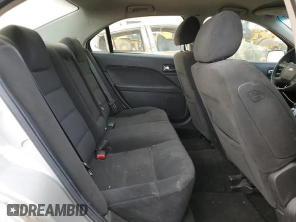 ✅ 2007 Ford Fusion SE • VIN: 3FAHP01157R139451 • Lot: 67449855. Wystawiony na Copart z przebiegiem 133 987 mil. Bezpłatny archiwum sprzedaży aukcyjnych z USA i szczegółowy raport historii pojazdu na DreamBid. Zdjęcie 10.