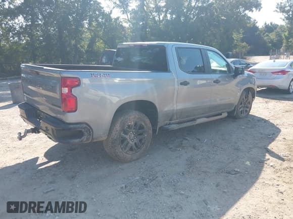 ✅ 2025 Chevrolet Silverado 1500 Custom Trail Boss • VIN: 3GCUKCED6SG165915 • Lot: 43109568. Listed on IAAI with 5,000 mi. Free auction sales archive from the USA and detailed vehicle history report at DreamBid. Image 4.