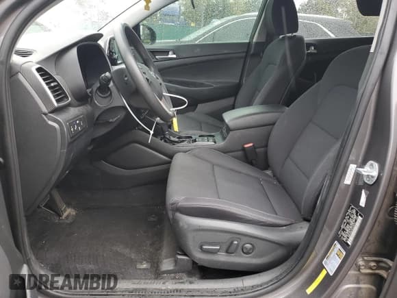 ✅ 2020 Hyundai Tucson SEL • VIN: KM8J3CAL8LU139727 • Lot: 85705995. Wystawiony na Copart z przebiegiem 83 279 mil. Bezpłatny archiwum sprzedaży aukcyjnych z USA i szczegółowy raport historii pojazdu na DreamBid. Zdjęcie 7.