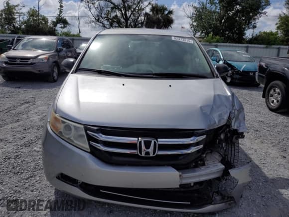 ✅ 2015 Honda Odyssey LX • VIN: 5FNRL5H22FB025431 • Lot: 82373215. Listed on Copart with 112,487 mi. Free auction sales archive from the USA and detailed vehicle history report at DreamBid. Image 5.