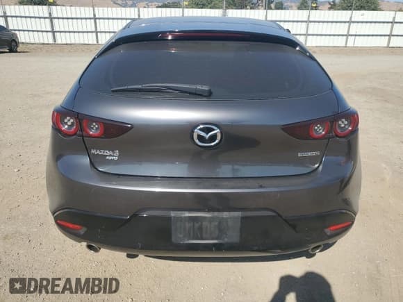 ✅ 2019 Mazda 3 • VIN: JM1BPBJMXK1123383 • Лот: 62372965. Опубликован ранее на Copart с пробегом 57 103 миль. Бесплатный доступ к архиву аукционных продаж из США и подробный отчёт об истории автомобиля на DreamBid. Изображение 6.