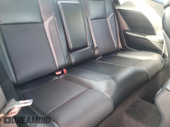 ✅ 2015 Dodge Challenger SXT Plus • VIN: 2C3CDZBG8FH775378 • Lot: 41369303. Wystawiony na Copart z przebiegiem 140 148 mil. Bezpłatny archiwum sprzedaży aukcyjnych z USA i szczegółowy raport historii pojazdu na DreamBid. Zdjęcie 10.