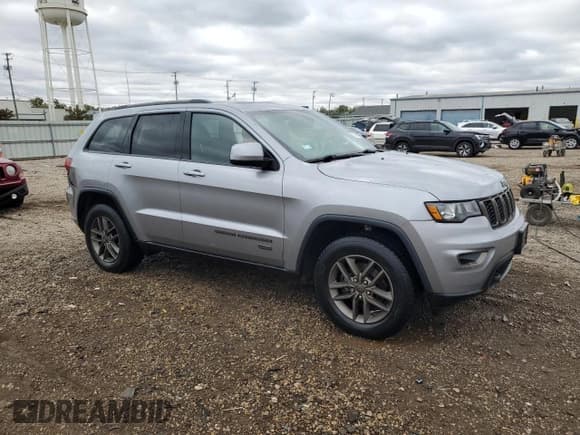 ✅ 2016 Jeep Grand Cherokee Laredo • VIN: 1C4RJFAG5GC470312 • Lot: 87428065. Listed on Copart with 113,741 mi. Free auction sales archive from the USA and detailed vehicle history report at DreamBid. Image 4.