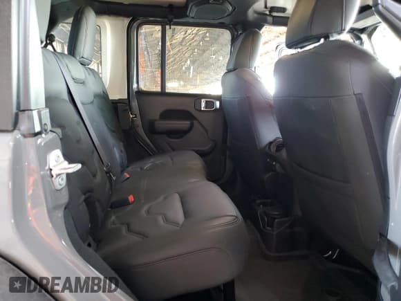 ✅ 2022 Jeep Wrangler Unlimited High Tide • VIN: 1C4HJXDG2NW221829 • Lot: 64836074. Listed on Copart with 3,394 mi. Free auction sales archive from the USA and detailed vehicle history report at DreamBid. Image 10.