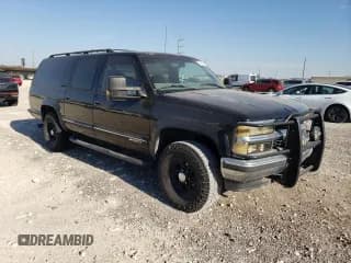 ✅ 1999 Chevrolet Suburban • VIN: 3GNFK16R8XG250888 • Lot: 74305324. Wystawiony na Copart z przebiegiem 208 707 mil. Bezpłatny archiwum sprzedaży aukcyjnych z USA i szczegółowy raport historii pojazdu na DreamBid. Zdjęcie 4.