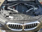 ✅ 2021 BMW X5 sDrive40i • VIN: 5UXCR4C0XM9F10512 • Lot: 54732715. Wystawiony na Copart z przebiegiem Nie podano. Bezpłatny archiwum sprzedaży aukcyjnych z USA i szczegółowy raport historii pojazdu na DreamBid. Zdjęcie 12.