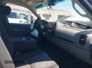 ✅ 2013 Chevrolet Silverado 2500HD Work Truck • VIN: 1GC0CVCG9DF183463 • Lot: 42872849. Wystawiony na IAAI z przebiegiem 169 512 mil. Bezpłatny archiwum sprzedaży aukcyjnych z USA i szczegółowy raport historii pojazdu na DreamBid. Zdjęcie 5.