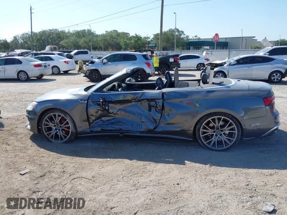 ✅ 2021 Audi S5 Prestige • VIN: WAUY4GF52MN004561 • Lot: 42129551. Wystawiony na IAAI z przebiegiem 18 946 mil. Bezpłatny archiwum sprzedaży aukcyjnych z USA i szczegółowy raport historii pojazdu na DreamBid. Zdjęcie 14.