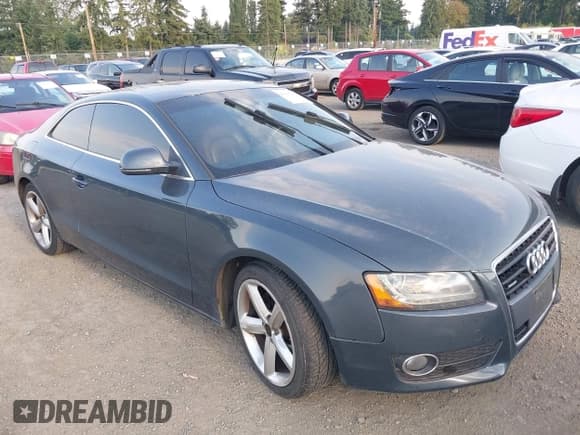 ✅ 2009 Audi A5 • VIN: WAUDK78T89A033979 • Lot: 43107270. Wystawiony na IAAI z przebiegiem 178 998 mil. Bezpłatny archiwum sprzedaży aukcyjnych z USA i szczegółowy raport historii pojazdu na DreamBid. Zdjęcie 1.