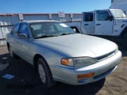 ✅ 1995 Toyota Camry LE • VIN: JT2SK12E2S0301107 • Lot: 42797146. Wystawiony na IAAI z przebiegiem 229 418 mil. Bezpłatny archiwum sprzedaży aukcyjnych z USA i szczegółowy raport historii pojazdu na DreamBid. Zdjęcie 1.
