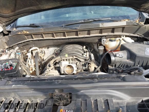 ✅ 2020 Chevrolet Silverado 1500 RST • VIN: 3GCPWDED4LG191065 • Lot: 43382607. Wystawiony na IAAI z przebiegiem 105 964 mil. Bezpłatny archiwum sprzedaży aukcyjnych z USA i szczegółowy raport historii pojazdu na DreamBid. Zdjęcie 10.