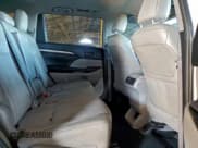 ✅ 2019 Toyota Highlander LE • VIN: 5TDZZRFH1KS329465 • Lot: 94925345. Listed on Copart with 82,256 mi. Free auction sales archive from the USA and detailed vehicle history report at DreamBid. Image 11.