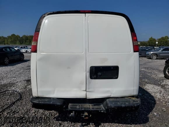 ✅ 2017 Chevrolet Express Cargo • VIN: 1GCWGBFF3H1119406 • Lot: 70923085. Listed on Copart with 240,382 mi. Free auction sales archive from the USA and detailed vehicle history report at DreamBid. Image 6.