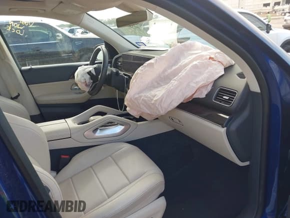 ✅ 2020 Mercedes-Benz GLE 350 • VIN: 4JGFB4JEXLA122039 • Lot: 42587697. Wystawiony na IAAI z przebiegiem 83 631 mil. Bezpłatny archiwum sprzedaży aukcyjnych z USA i szczegółowy raport historii pojazdu na DreamBid. Zdjęcie 5.