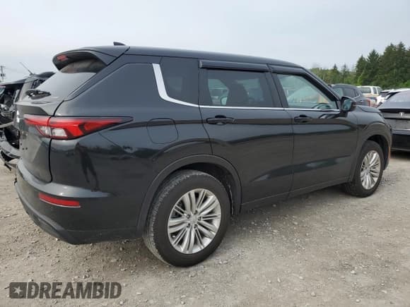 ✅ 2023 Mitsubishi Outlander ES • VIN: JA4J4TA83PZ008334 • Lot: 62741075. Wystawiony na Copart z przebiegiem 16 582 mil. Bezpłatny archiwum sprzedaży aukcyjnych z USA i szczegółowy raport historii pojazdu na DreamBid. Zdjęcie 3.