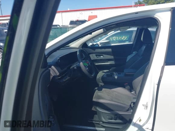 ✅ 2024 Nissan ARIYA Evolve+ • VIN: JN1DF0BB5RM731790 • Lot: 43204556. Listed on IAAI with 5,320 mi. Free auction sales archive from the USA and detailed vehicle history report at DreamBid. Image 5.