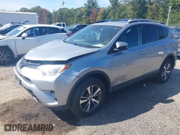 ✅ 2017 Toyota RAV4 XLE • VIN: 2T3RFREVXHW695447 • Lot: 43256110. Listed on IAAI with 68,725 mi. Free auction sales archive from the USA and detailed vehicle history report at DreamBid. Image 2.