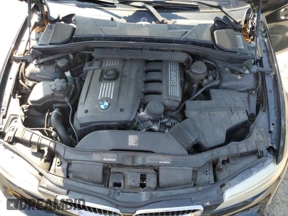 ✅ 2012 BMW 1 Series 128i • VIN: WBAUP9C53CVL91125 • Лот: 84792085. Опубликован ранее на Copart с пробегом 117 202 миль. Бесплатный доступ к архиву аукционных продаж из США и подробный отчёт об истории автомобиля на DreamBid. Изображение 11.