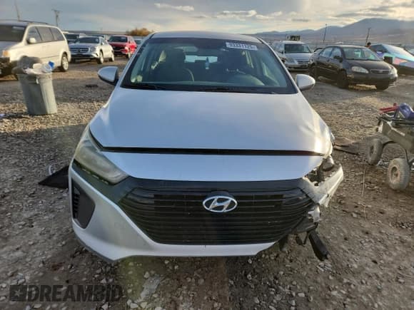 ✅ 2017 Hyundai Ioniq Blue • VIN: KMHC65LC7HU054376 • Lot: 93331125. Listed on Copart with 125,764 mi. Free auction sales archive from the USA and detailed vehicle history report at DreamBid. Image 5.