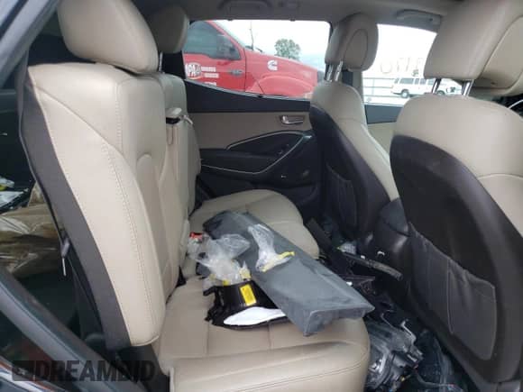 ✅ 2018 Hyundai Santa Fe 2.4L • VIN: 5NMZUDLBXJH099766 • Lot: 58724422. Wystawiony na Copart z przebiegiem 39 970 mil mil. Skorzystaj z bezpłatnego archiwum sprzedaży aukcyjnych z USA i zobacz szczegółowy raport historii pojazdu na DreamBid. Zdjęcie 6.