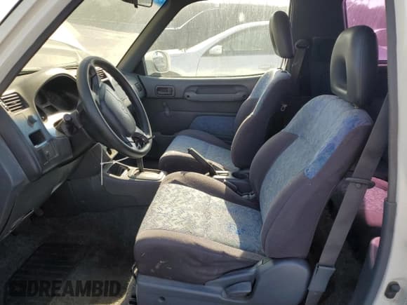 ✅ 1996 Toyota RAV4 • VIN: JT3XP10V3T0003091 • Lot: 58094785. Wystawiony na Copart z przebiegiem 191 385 mil. Bezpłatny archiwum sprzedaży aukcyjnych z USA i szczegółowy raport historii pojazdu na DreamBid. Zdjęcie 7.