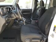 ✅ 2021 Jeep Wrangler Unlimited Freedom • VIN: 1C4HJXDN8MW630768 • Lot: 62736564. Wystawiony na Copart z przebiegiem 63 103 mil. Bezpłatny archiwum sprzedaży aukcyjnych z USA i szczegółowy raport historii pojazdu na DreamBid. Zdjęcie 7.