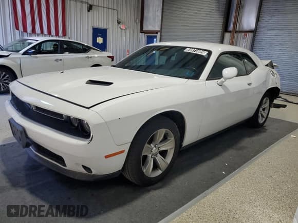 ✅ 2021 Dodge Challenger SXT • VIN: 2C3CDZAG2MH542692 • Lot: 84971605. Wystawiony na Copart z przebiegiem 61 153 mil. Bezpłatny archiwum sprzedaży aukcyjnych z USA i szczegółowy raport historii pojazdu na DreamBid. Zdjęcie 1.