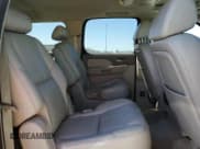 ✅ 2007 Chevrolet Suburban LT • VIN: 1GNFK16387J245023 • Lot: 82278815. Wystawiony na Copart z przebiegiem 98 038 mil. Bezpłatny archiwum sprzedaży aukcyjnych z USA i szczegółowy raport historii pojazdu na DreamBid. Zdjęcie 11.