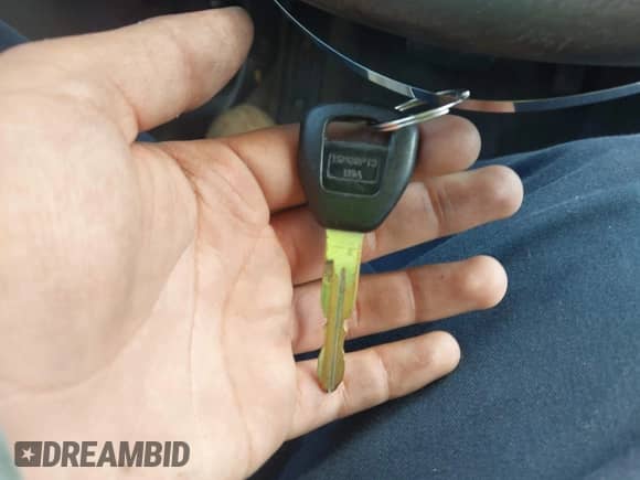 2001 Honda Accord VP with VIN 1HGCF86621A045346, listed as a IAAI auction lot 42698118 with 175,266 mi miles and . Bid and sale history available at DreamBid. Image 11.