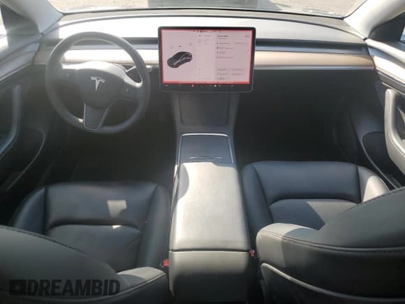 ✅ 2022 Tesla Model 3 Long Range • VIN: 5YJ3E1EB0NF105872 • Lot: 84214625. Wystawiony na Copart z przebiegiem 26 174 mil. Bezpłatny archiwum sprzedaży aukcyjnych z USA i szczegółowy raport historii pojazdu na DreamBid. Zdjęcie 8.