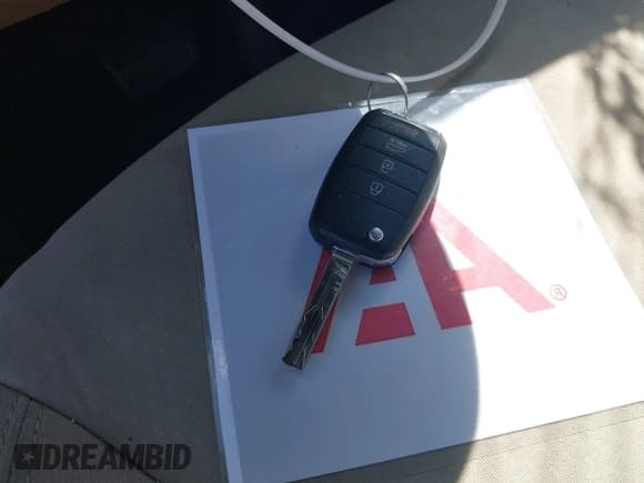 ✅ 2015 Kia Optima LX • VIN: KNAGM4A78F5639838 • Lot: 43093706. Wystawiony na IAAI z przebiegiem 119 345 mil. Bezpłatny archiwum sprzedaży aukcyjnych z USA i szczegółowy raport historii pojazdu na DreamBid. Zdjęcie 11.